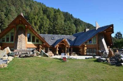 Zrub Montana - exteriér ubytovania v obci Bystrička, MONTANA RESIDENCE - Zrub Montana a Chata Oregon, Bystrička