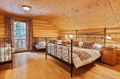 Spálňa s 1-lôžkovou a manželskou posteľou, Zruby Bystrá, Bystrá