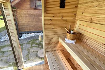 Finska Sauna, Chata s bazénom a domčekom na strome, Námestovo