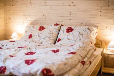 Spálňa s manželskou posteľou, Chata Tereza, Dolný Kubín