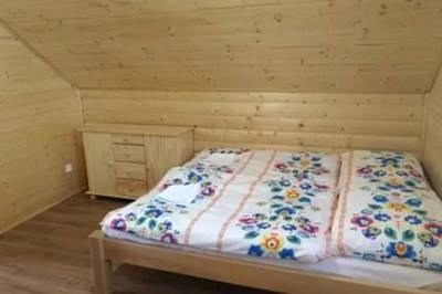 Spálňa s manželskou posteľou, Chata pod Rožkom, Uličské Krivé