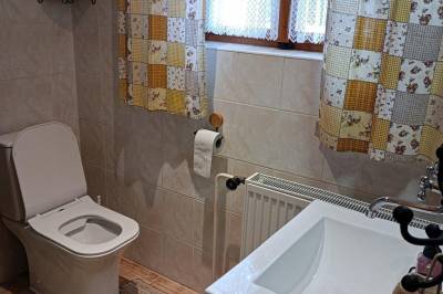 Kúpeľňa s toaletou, Chata Smrek a zvieracia mini farma, Jezersko