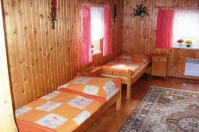 Apartmán A - stará časť - spálňa s 1-lôžkovými posteľami, Chalupa Denisa, Oravský Biely Potok
