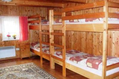Apartmán A - stará časť - spálňa s poschodovými posteľami, Chalupa Denisa, Oravský Biely Potok