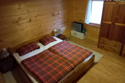 Spálňa s manželskou posteľou, Drevenica u Medveďa, Polomka