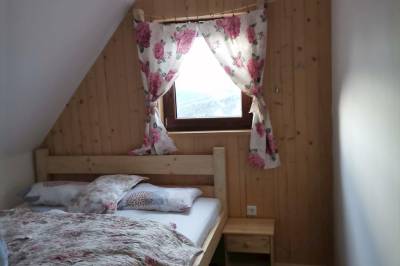 Spálňa s manželskou posteľou, Chata Silvia 1423, Oravská Lesná