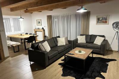 Apartmán 1 - obývačka s gaučom, Chata Urbanka, Čierny Balog