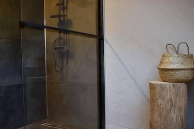 Kúpeľňa so sprchovacím kútom, Chalet Black Deer, Mýto pod Ďumbierom