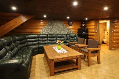 Obývačka s gaučom, Zelená chata na Kysuciach, Čadca
