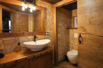 Kúpeľňa s toaletou, Zelená chata na Kysuciach, Čadca