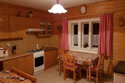 Kuchyňa s jedálenským sedením, Drevenica Škorec, Terchová