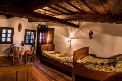 Drevenica - spálňa s 1-lôžkovými posteľami, Ubytovanie U Havrana, Turčianske Jaseno