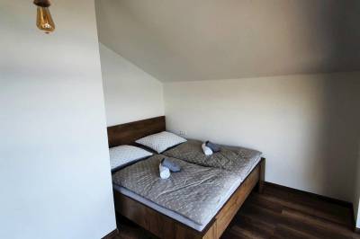 Spálňa s manželskou posteľou, Chatka Panorama Mlynčeky, Mlynčeky