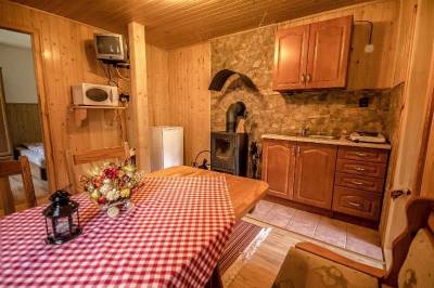 Kuchyňa s jedálenským sedením, Chata Bystrina, Smižany