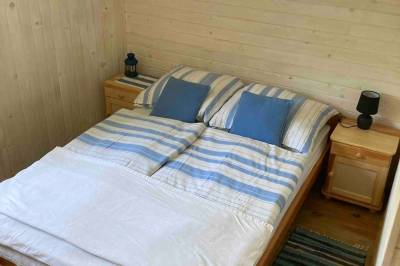 Spálňa s manželskou posteľou, Chata Veverička, Dolný Kubín