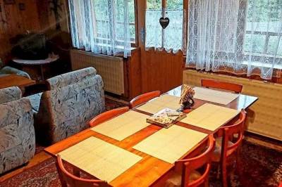 Jedálenské sedenie, Chata Elka, Horná Lehota