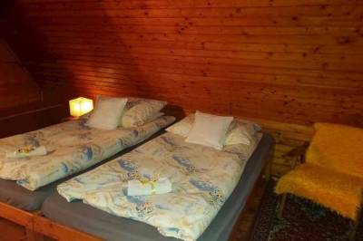 Spálňa s manželskou posteľou, Chata Elka, Horná Lehota