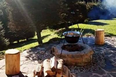 Ohnisko so sedením, Chata Elka, Horná Lehota