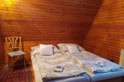 Spálňa s manželskou posteľou, Chata Elka, Horná Lehota