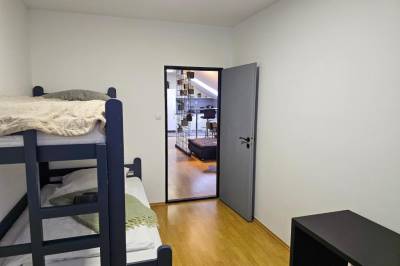 Apartmán s 2 spálňami - spálňa s poschodovou posteľou, Urban bloom apartments, Liptovský Mikuláš