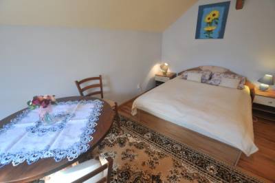 Apartmán 3 - spálňa s manželskou posteľou, Soludus - Spišský ľudový dom, Smižany