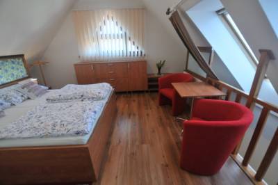 Apartmán 4 - spálňa s manželskou posteľou, Soludus - Spišský ľudový dom, Smižany