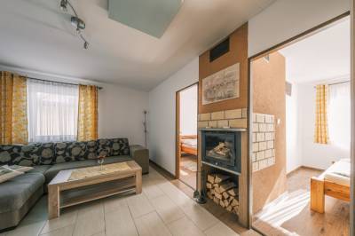 Žltý domček, Domčeky u Lýdie (Rezort u Horalky), Červený Kláštor