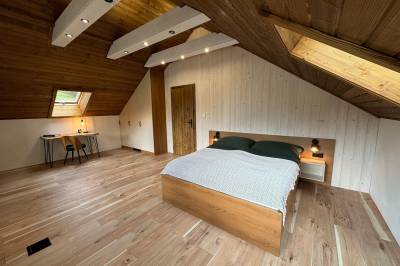 Spálňa s manželskou posteľou, Chata pod Cigerníkom, Matiašovce