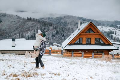 Zrub Azarka, Beňuš