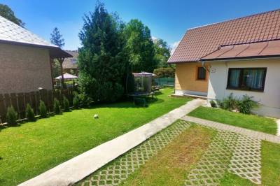 Exteriér ubytovania v Necpaloch, Chata pri Kaštieli Longevity Nature Retreat, Necpaly