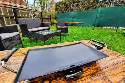 Chata pri Kaštieli Longevity Nature Retreat, Necpaly