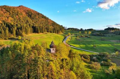 Chata pri Kaštieli Longevity Nature Retreat, Necpaly