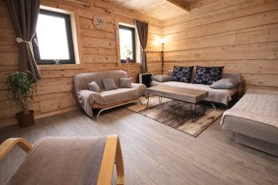 Chata pri Kaštieli Longevity Nature Retreat, Necpaly