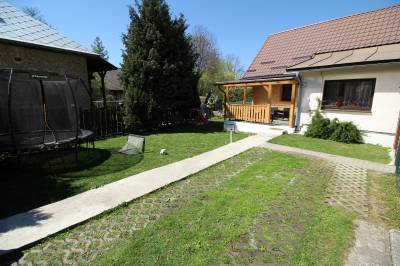 Chata pri Kaštieli, Necpaly