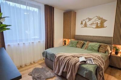 Spálňa s manželskou posteľou, Apartmanica Hrabovo 32 - 3A, Ružomberok