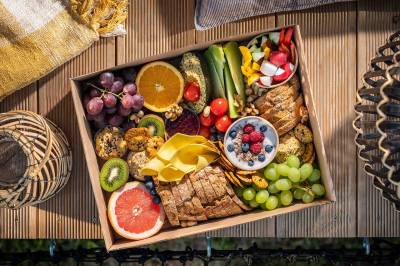 Box s jedlom za doplatok, Kutica 4, Nová Baňa