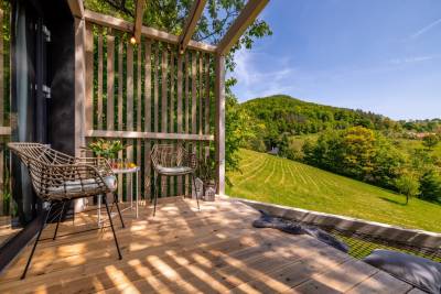 Terasa, pohodlná sieť a krásne výhľady, Kutica 4, Nová Baňa