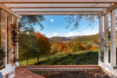 Terasa s posedením, pohodlnou sieťou a nezabudnuteľným výhľadom, Kutica 5, Horné Hámre