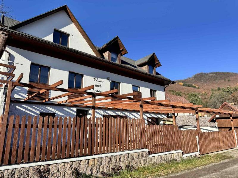 Exteriér, Chata pod Horou - Nová Baňa, Nová Baňa
