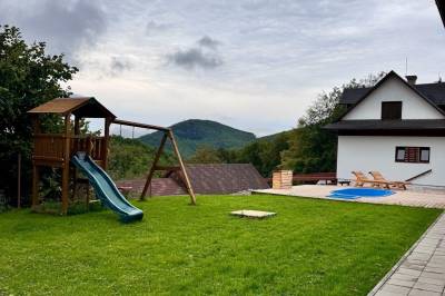 Detské ihrisko, Chata pod Horou - Nová Baňa, Nová Baňa