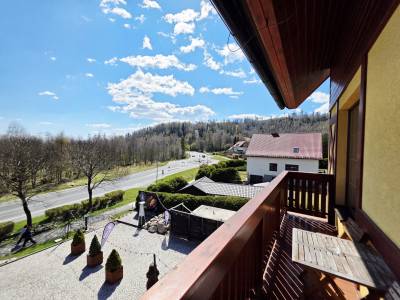 Balkón so sedením a výhľadom do doliny, Apartmán TRAVEL - Hotel Kukučka, Vysoké Tatry