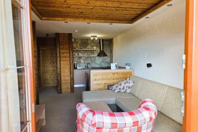 Obývacia izba prepojená s kuchyňou a jedálenskou časťou, Apartmán TRAVEL - Hotel Kukučka, Vysoké Tatry