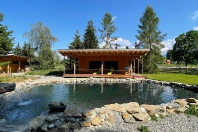 Fínska sauna s jazierkom, Chaty HolidayRaj s wellnessom pri Bešeňovej, Malatíny