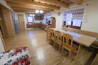 Kuchyňa s jedálenským posedením, Chata Margit, Oravská Lesná