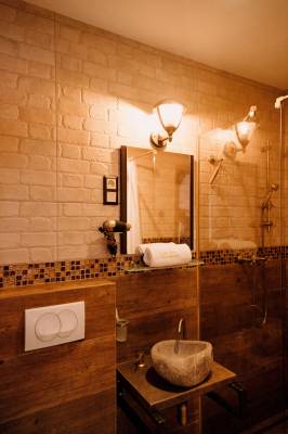 Rustical kúpeľňa so sprchovacím kútom, Apartmán Exclusive line - Chata MartinSki, Martin