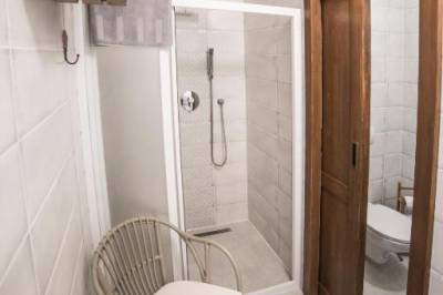 Kúpeľňa so sprchovým kútom a toaletou, Apartmán Chopok Juh Romantika 14, Bystrá