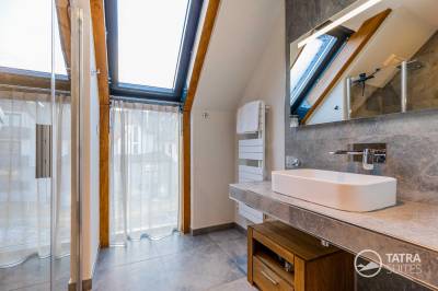 Kúpeľňa so sprchovacím kútom, TATRA SUITES, Vila Himalaya - Senior suite 203, Vysoké Tatry
