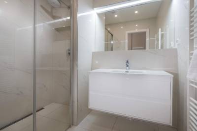 Kúpeľňa so sprchovým kútom, AC Apartmán Hrebienok C 302, Vysoké Tatry