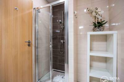 Kúpeľňa so sprchovacím kútom, TATRA SUITES - Lux Smokovec, Vysoké Tatry