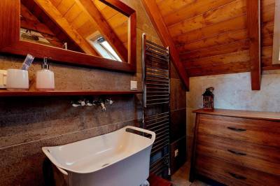 Kúpelňa so sprchovým kútom a toaletou, Chalupa u Matušáka, Oravské Veselé